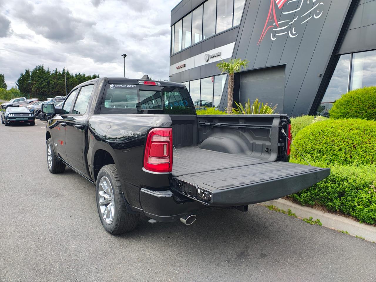 DODGE RAM 1500 CREW LARAMIE SPORT AIR ETORQUE