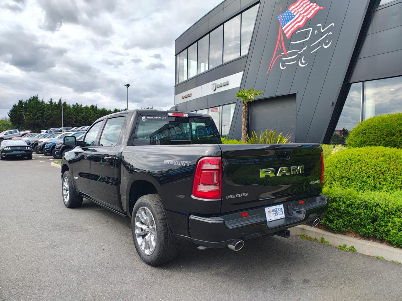 DODGE RAM 1500 CREW LARAMIE SPORT AIR ETORQUE