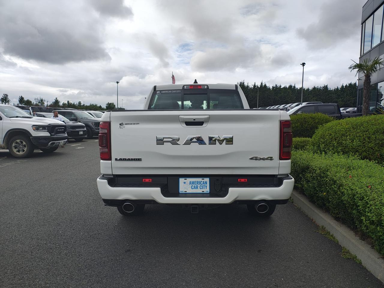 DODGE RAM 1500 CREW LARAMIE SPORT AIR ETORQUE