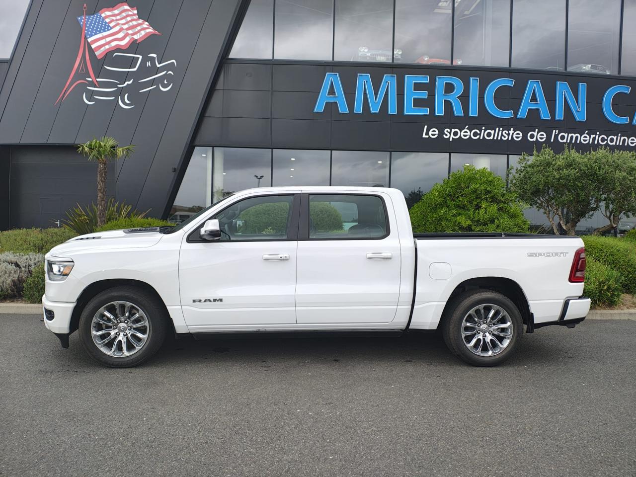 DODGE RAM 1500 CREW LARAMIE SPORT AIR ETORQUE