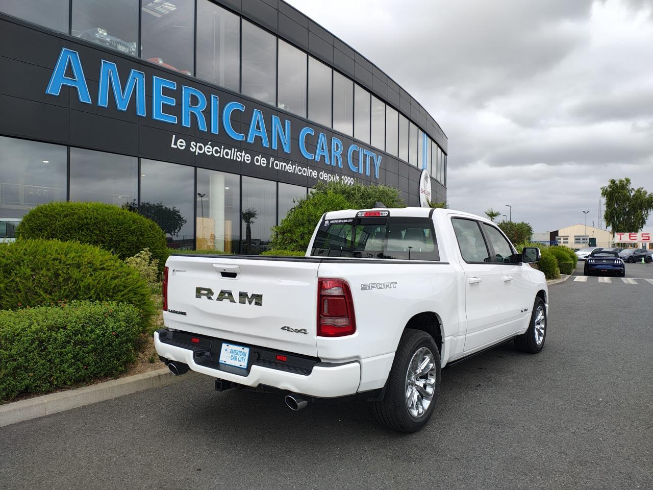 DODGE RAM 1500 CREW LARAMIE SPORT AIR ETORQUE