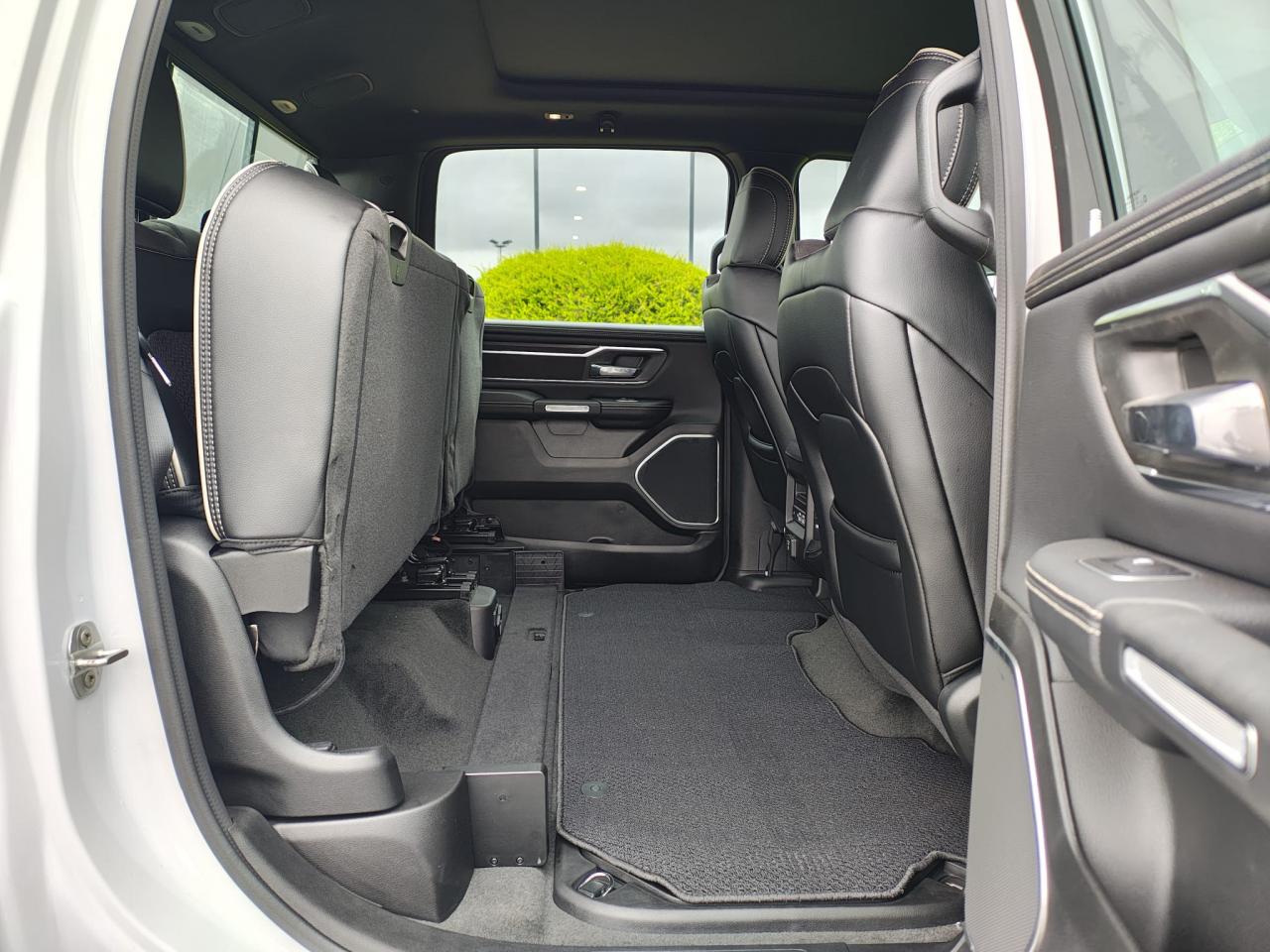DODGE RAM 1500 CREW LARAMIE SPORT AIR ETORQUE