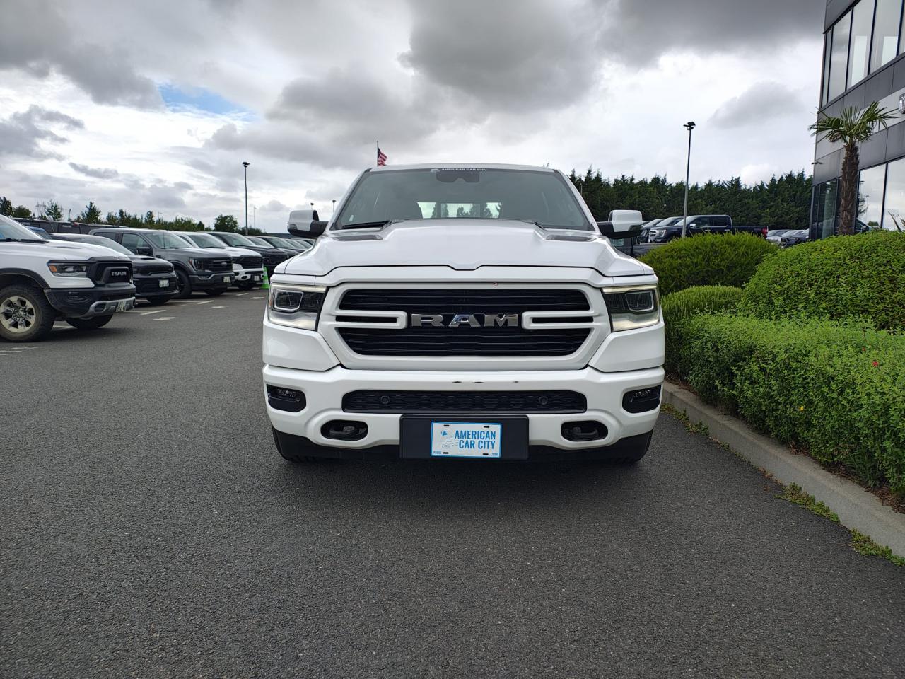 DODGE RAM 1500 CREW LARAMIE SPORT AIR ETORQUE