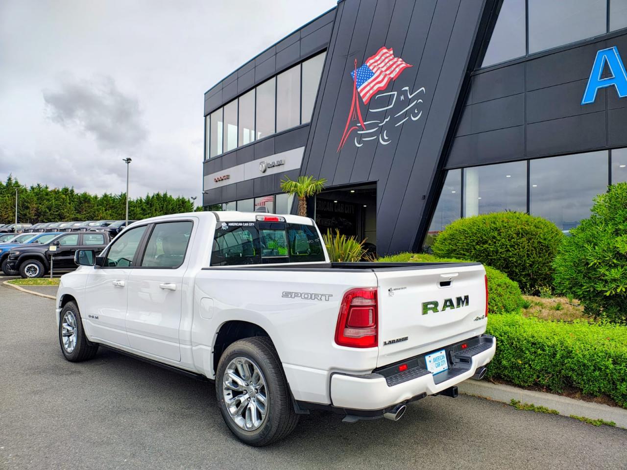DODGE RAM 1500 CREW LARAMIE SPORT AIR ETORQUE