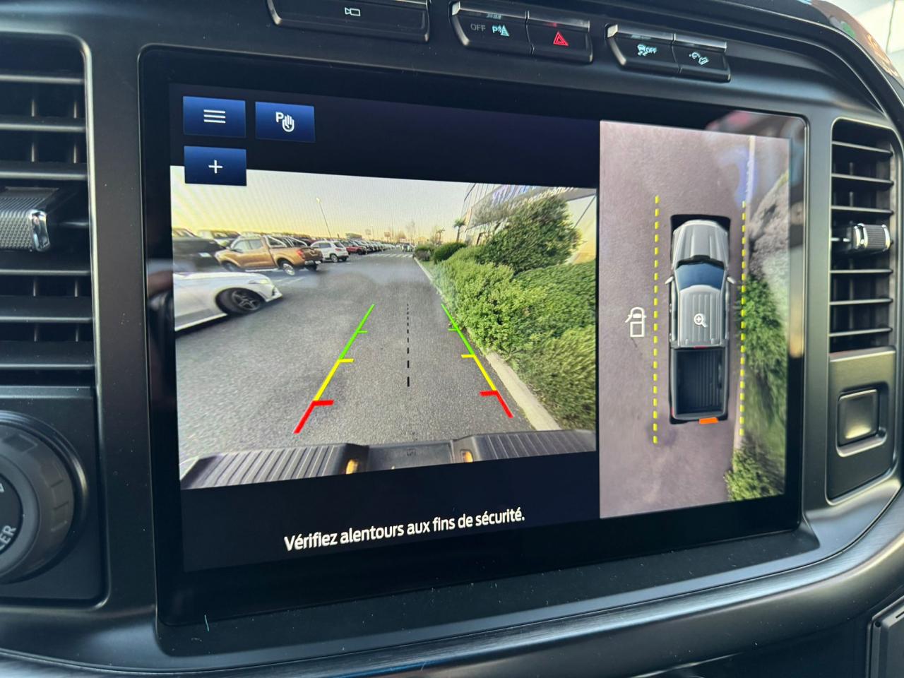 FORD F150 Supercrew LARIAT Black Package V8 5.0L