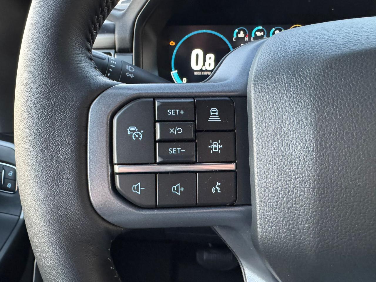 FORD F150 Supercrew LARIAT Black Package V8 5.0L