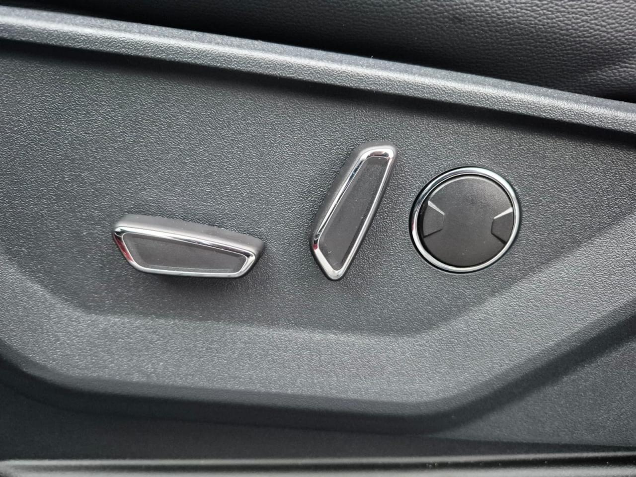 FORD F150 Supercrew LARIAT Black Package V8 5.0L