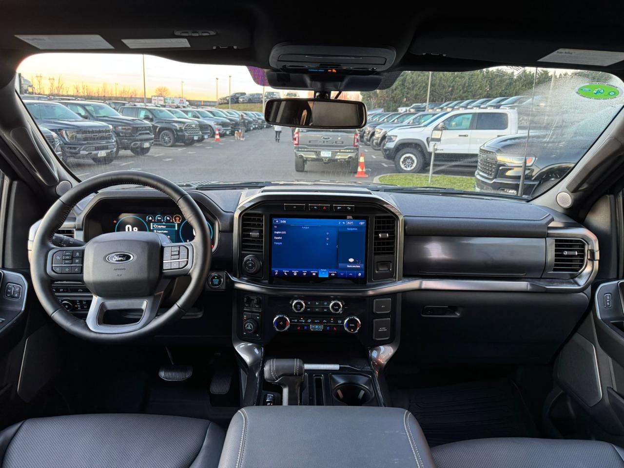 FORD F150 Supercrew LARIAT Black Package V8 5.0L