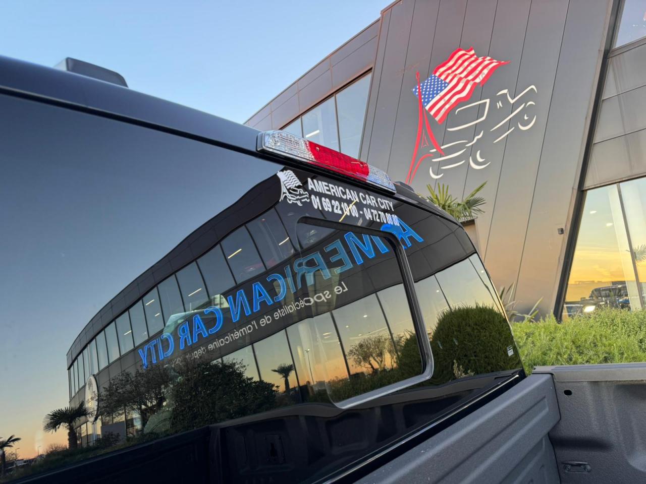 FORD F150 Supercrew LARIAT Black Package V8 5.0L