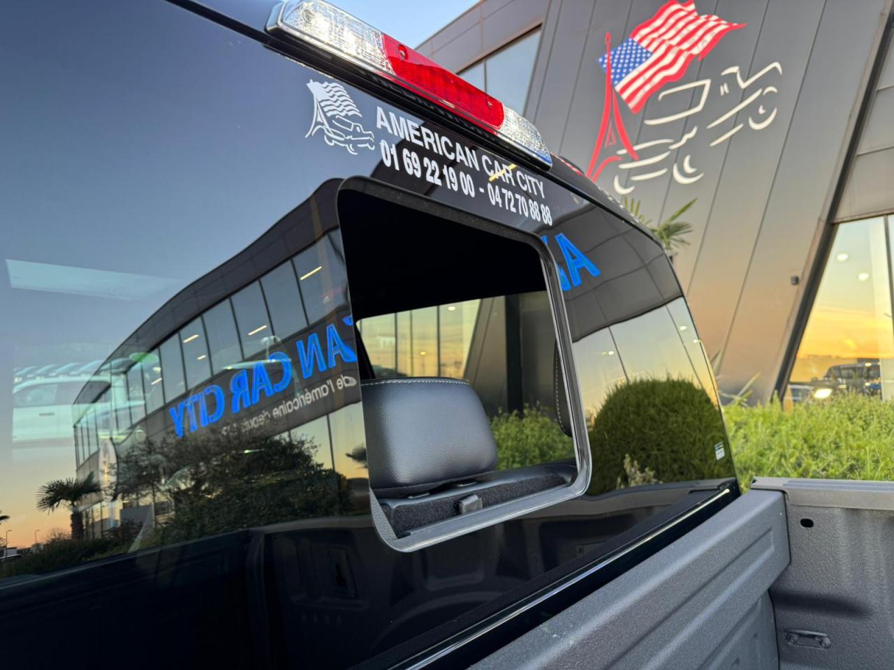 FORD F150 Supercrew LARIAT Black Package V8 5.0L