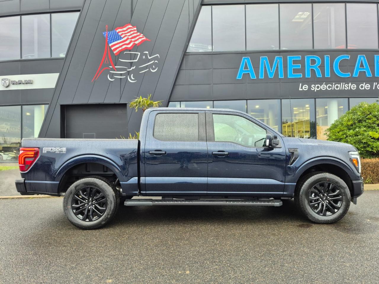 FORD F150 Supercrew LARIAT Black Package V8 5.0L