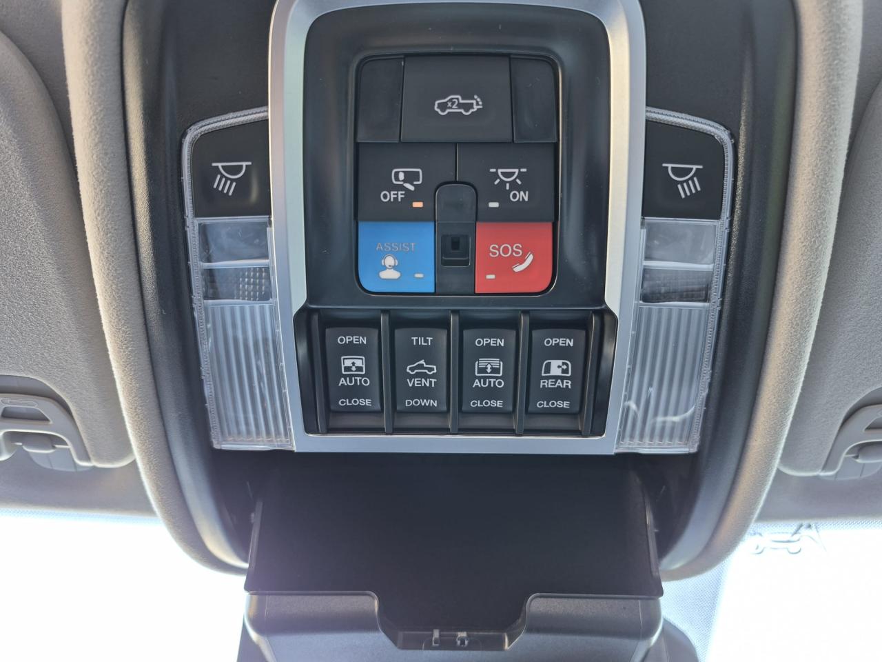 DODGE RAM 1500 CREW TUNGSTEN AIR RAMBOX HAYON MULTI