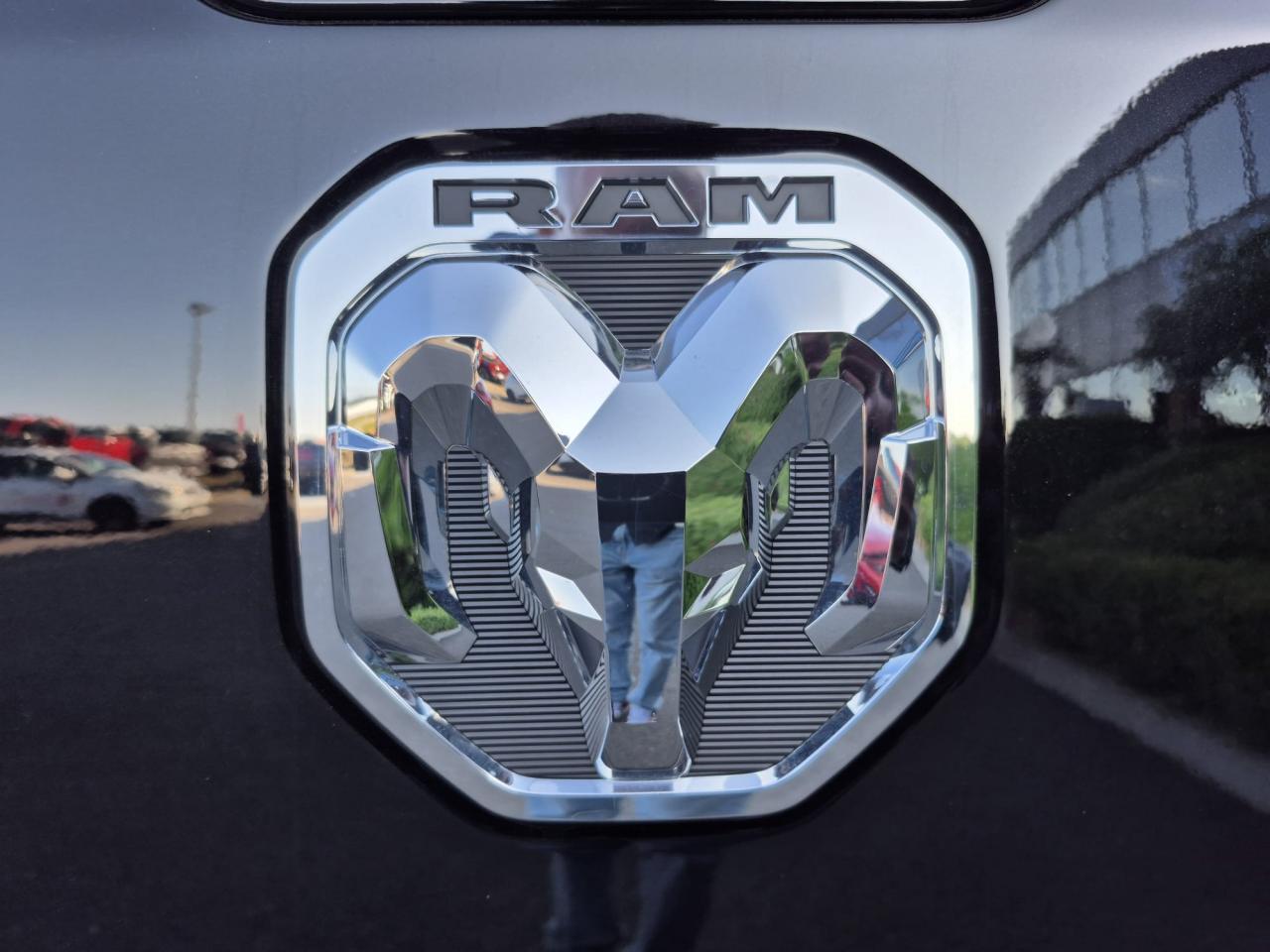 DODGE RAM 1500 CREW TUNGSTEN AIR RAMBOX HAYON MULTI