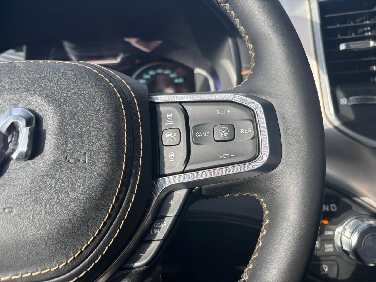 DODGE RAM 1500 CREW TUNGSTEN AIR RAMBOX