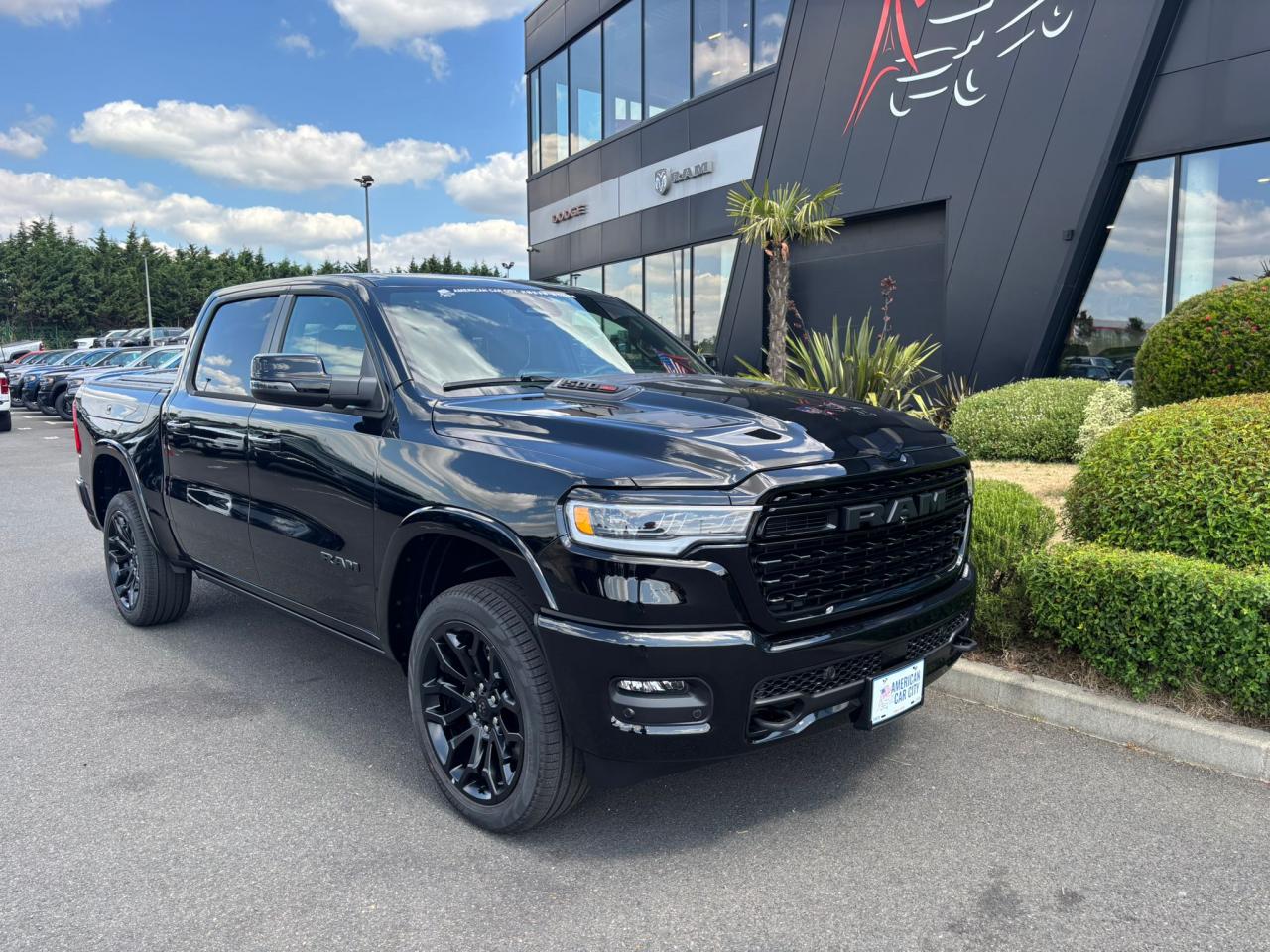 DODGE RAM 1500 CREW LIMITED NIGHT EDITION RAMBOX HAYON MULTI 2025