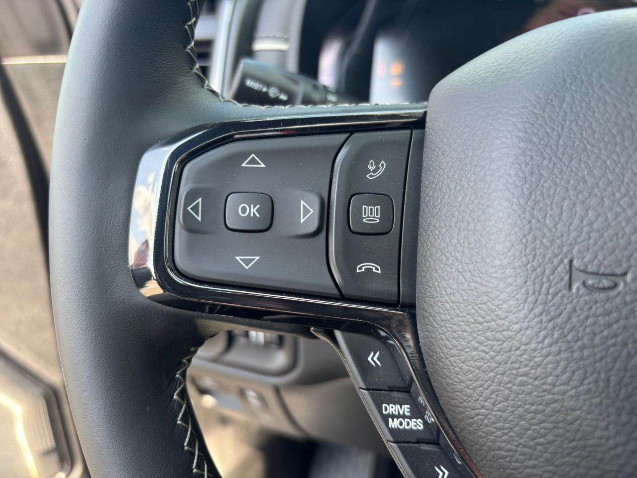 DODGE RAM 1500 CREW LIMITED NIGHT EDITION RAMBOX HAYON MULTI 2025