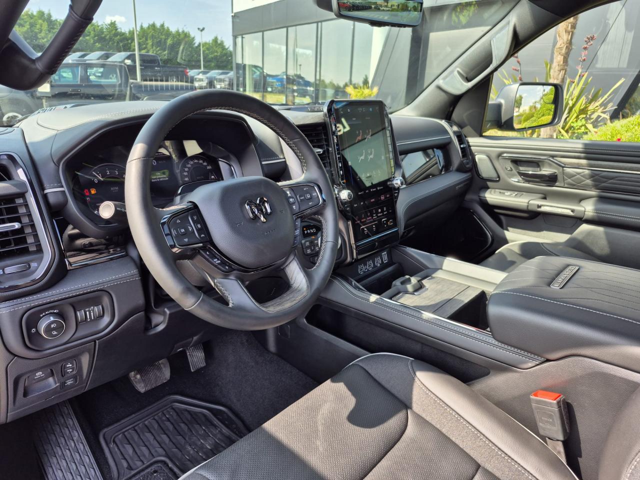 DODGE RAM 1500 CREW LIMITED NIGHT EDITION RAMBOX HAYON MULTI 2025