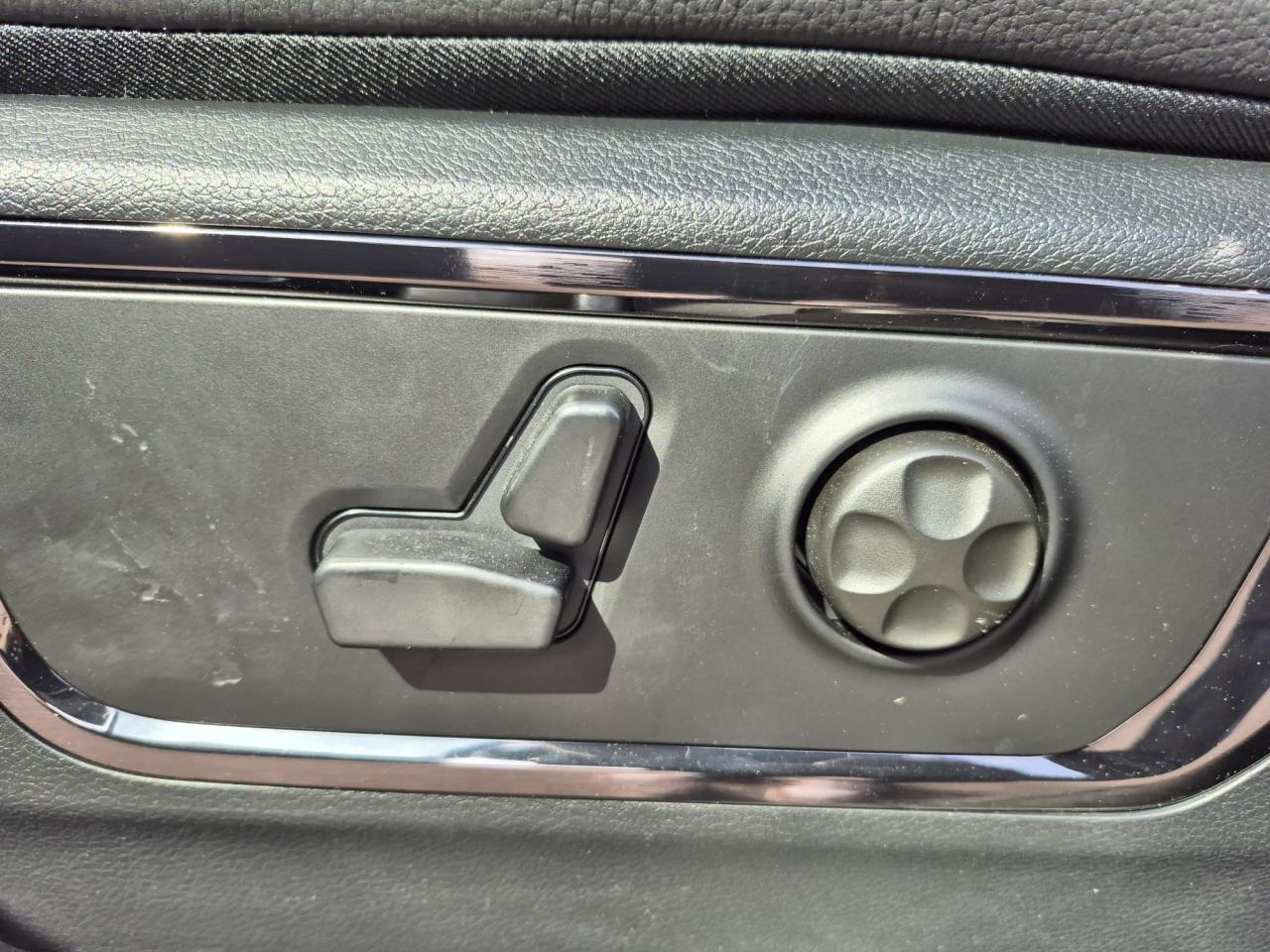 DODGE RAM 1500 CREW LIMITED NIGHT EDITION RAMBOX HAYON MULTI 2025