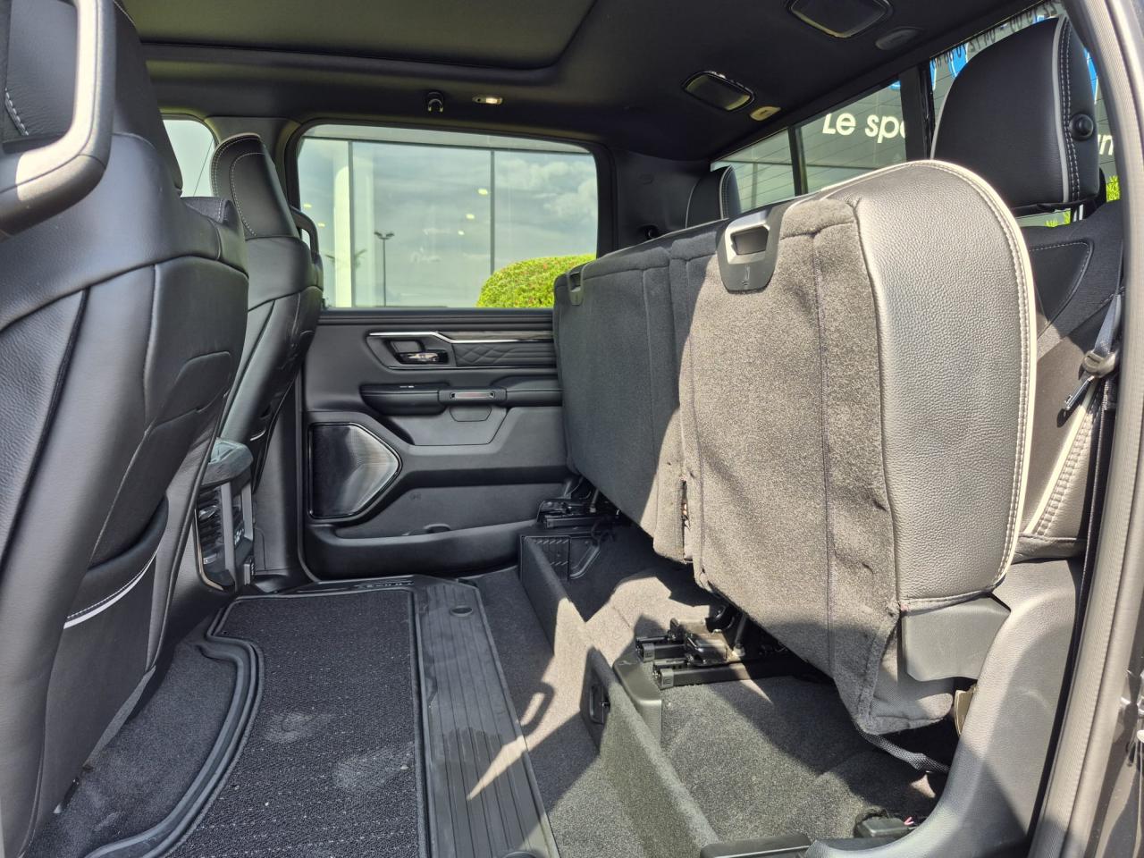 DODGE RAM 1500 CREW LIMITED NIGHT EDITION RAMBOX HAYON MULTI 2025
