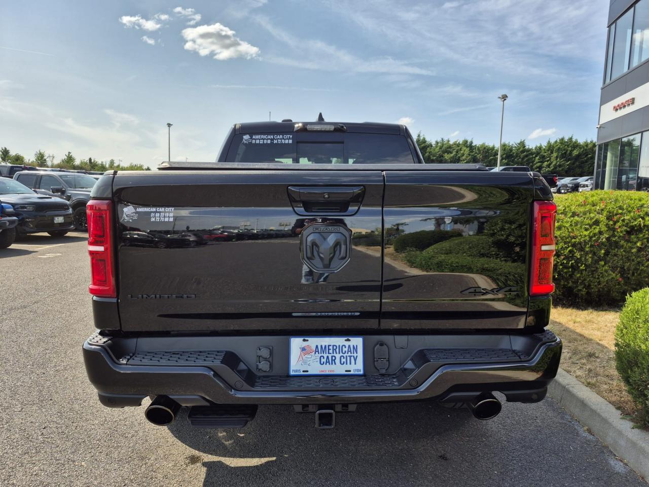 DODGE RAM 1500 CREW LIMITED NIGHT EDITION RAMBOX HAYON MULTI 2025