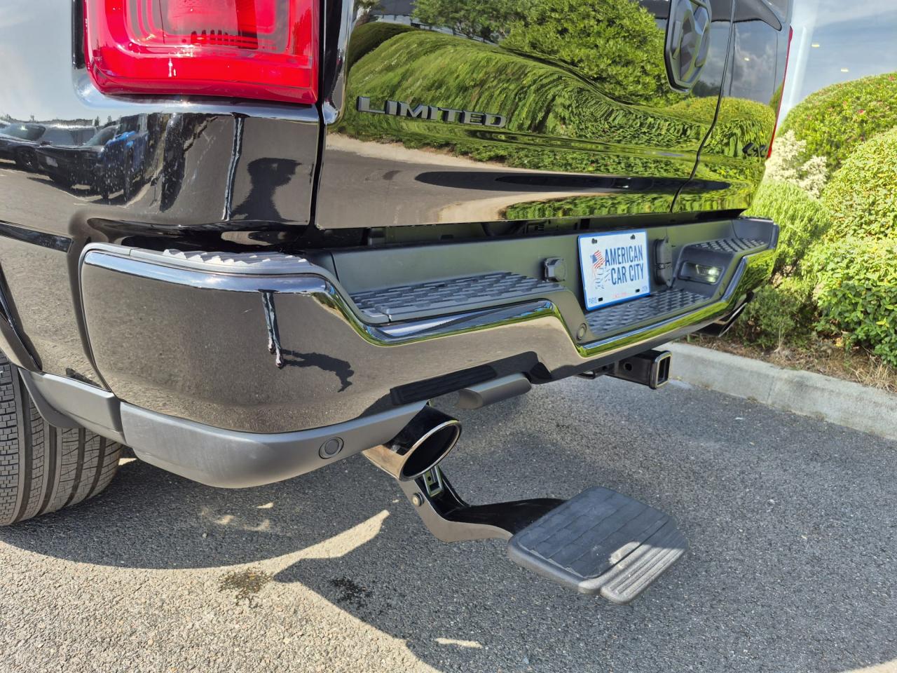 DODGE RAM 1500 CREW LIMITED NIGHT EDITION RAMBOX HAYON MULTI 2025