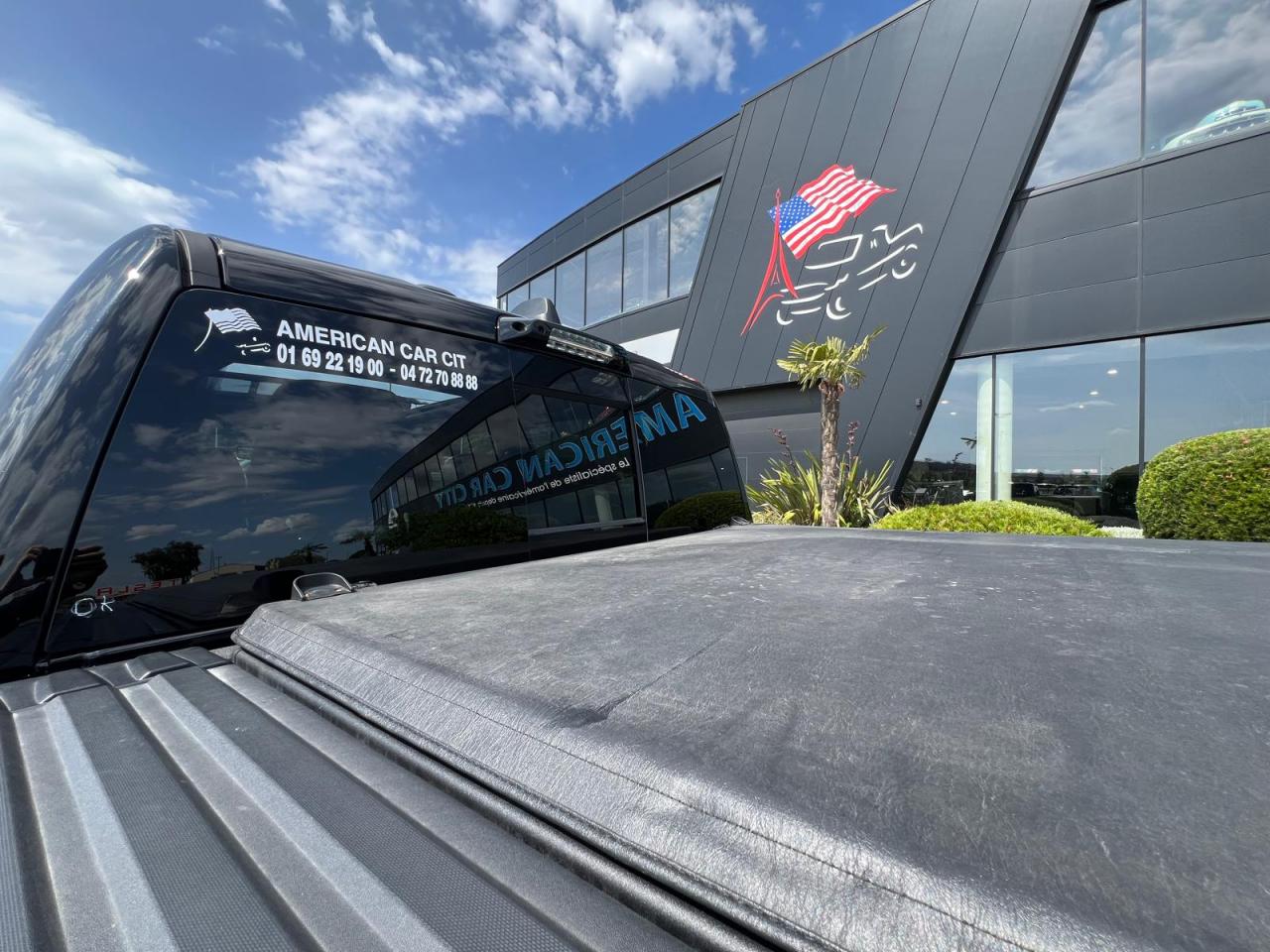 DODGE RAM 1500 CREW LIMITED NIGHT EDITION RAMBOX HAYON MULTI 2025