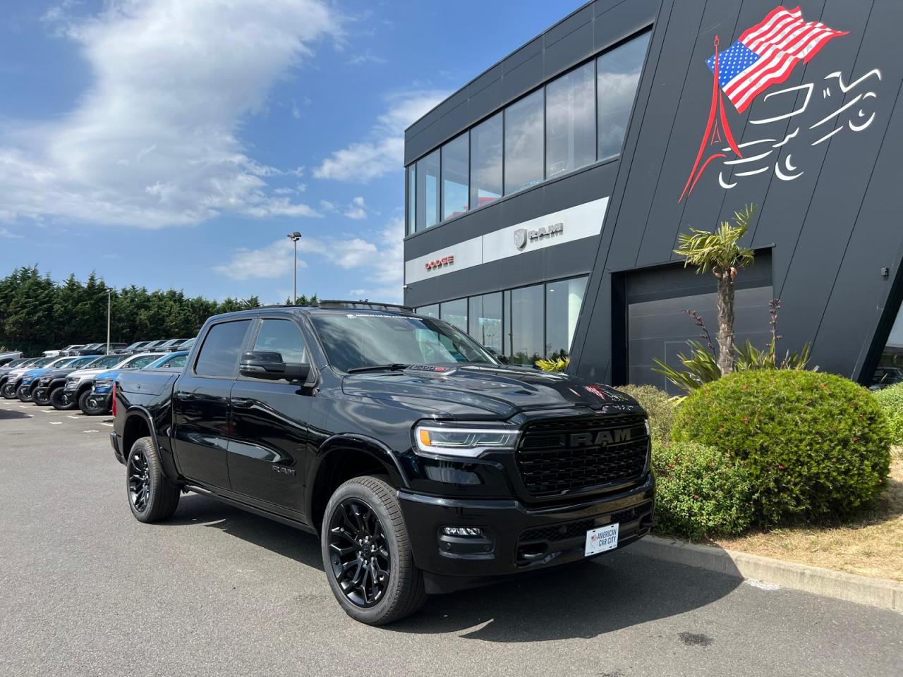 DODGE RAM 1500 CREW LIMITED NIGHT EDITION RAMBOX HAYON MULTI 2025