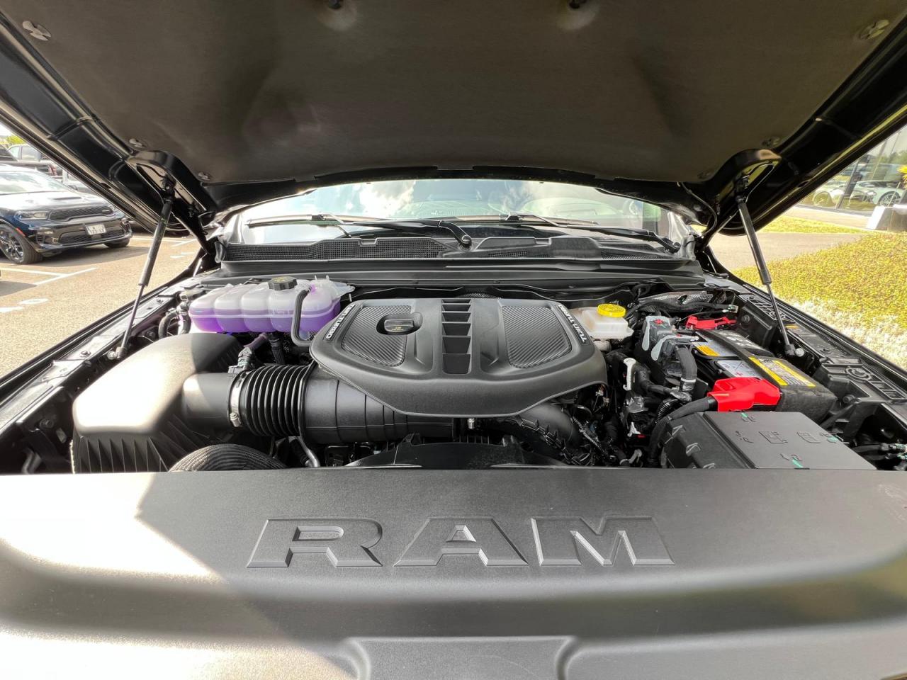 DODGE RAM 1500 CREW LIMITED NIGHT EDITION RAMBOX HAYON MULTI 2025