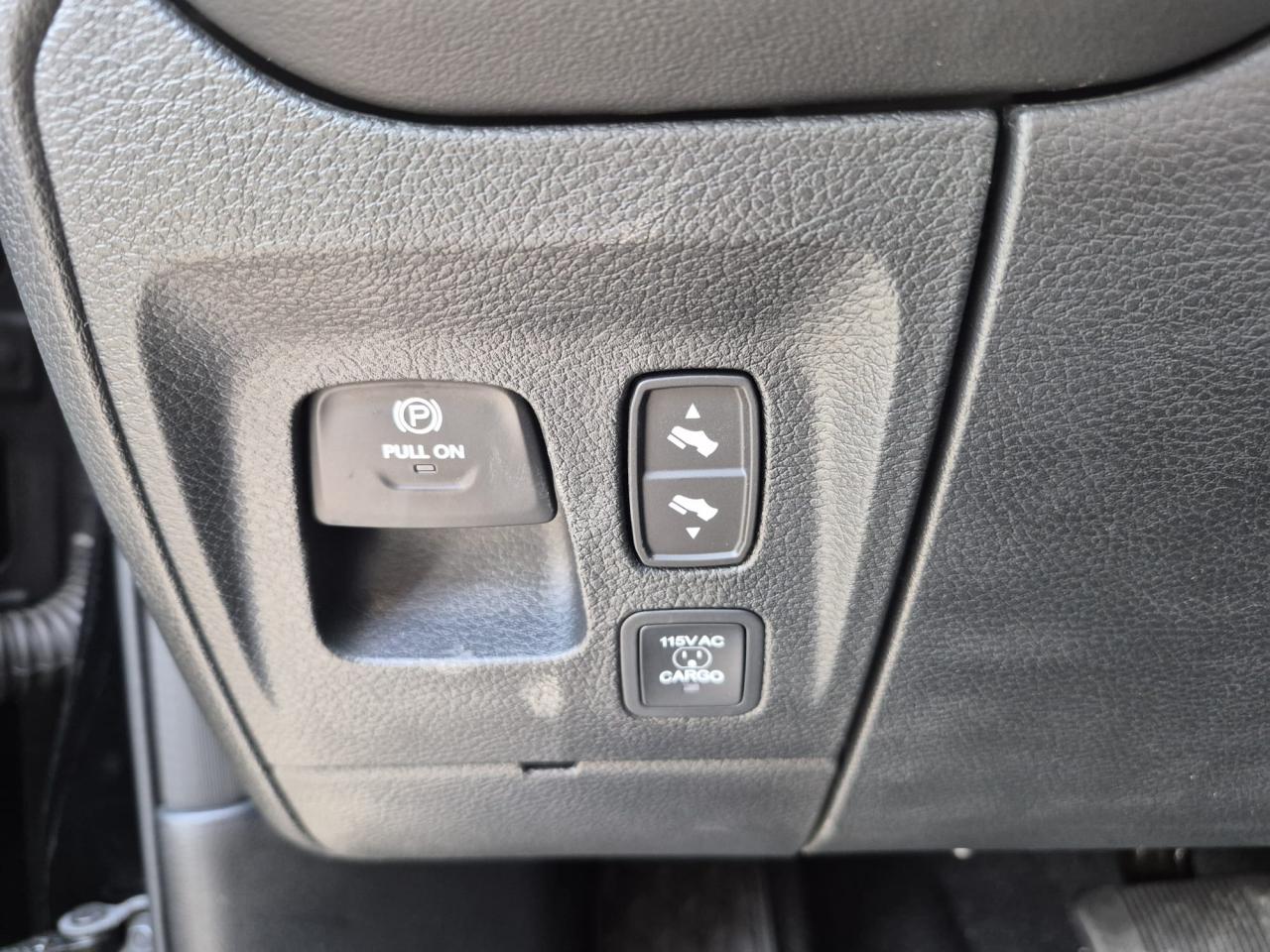 DODGE RAM 1500 CREW LIMITED NIGHT EDITION RAMBOX HAYON MULTI 2025