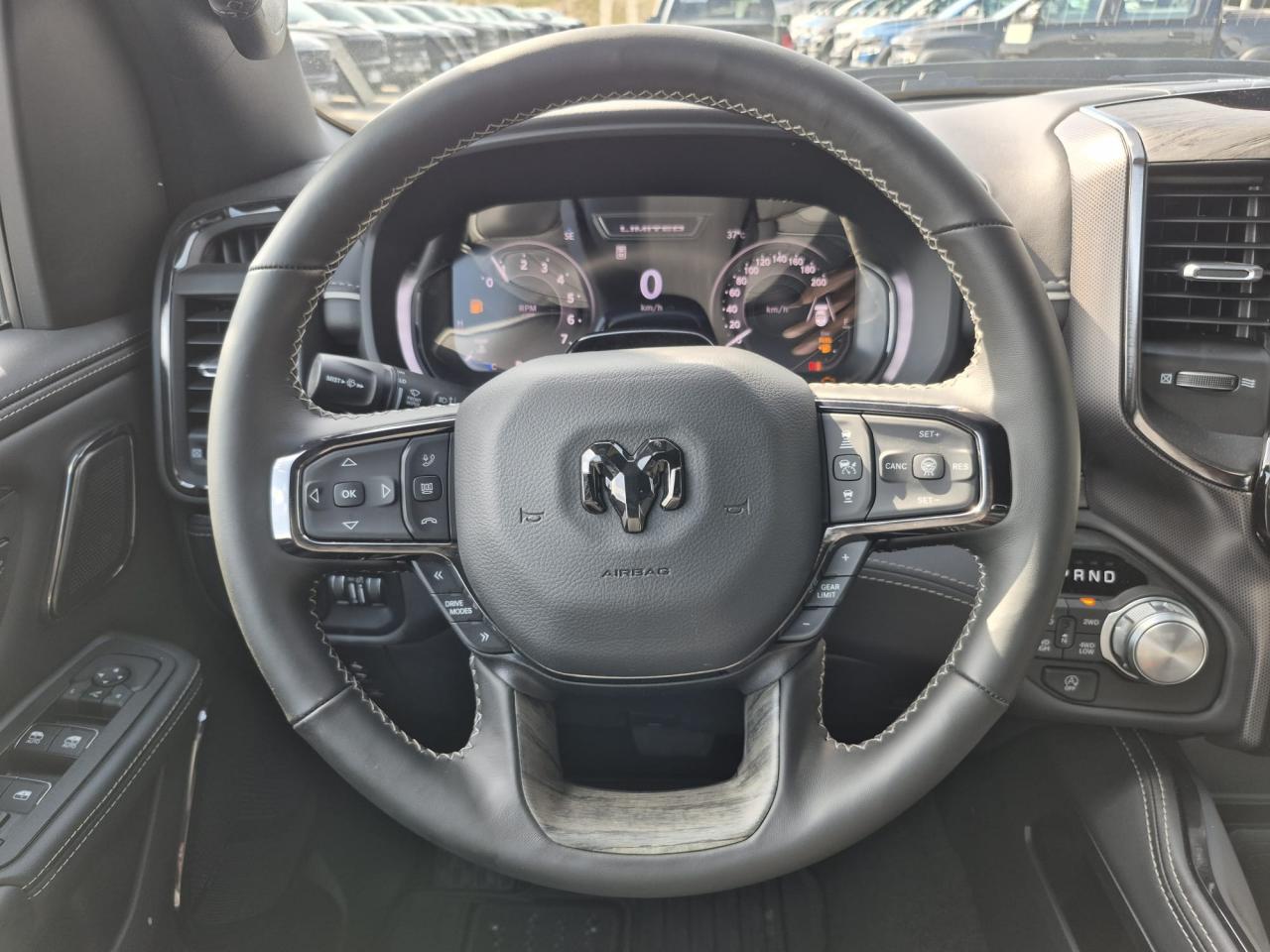 DODGE RAM 1500 CREW LIMITED NIGHT EDITION RAMBOX HAYON MULTI 2025