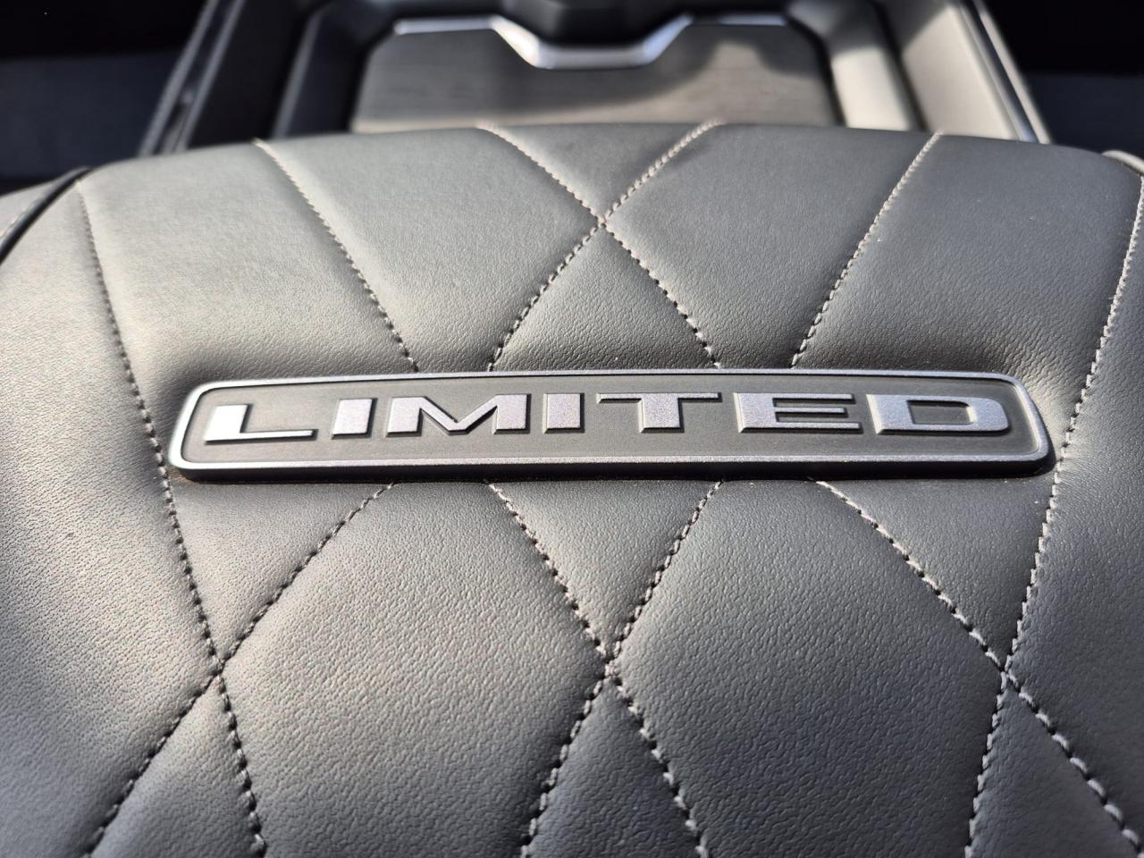 DODGE RAM 1500 CREW LIMITED NIGHT EDITION RAMBOX HAYON MULTI 2025