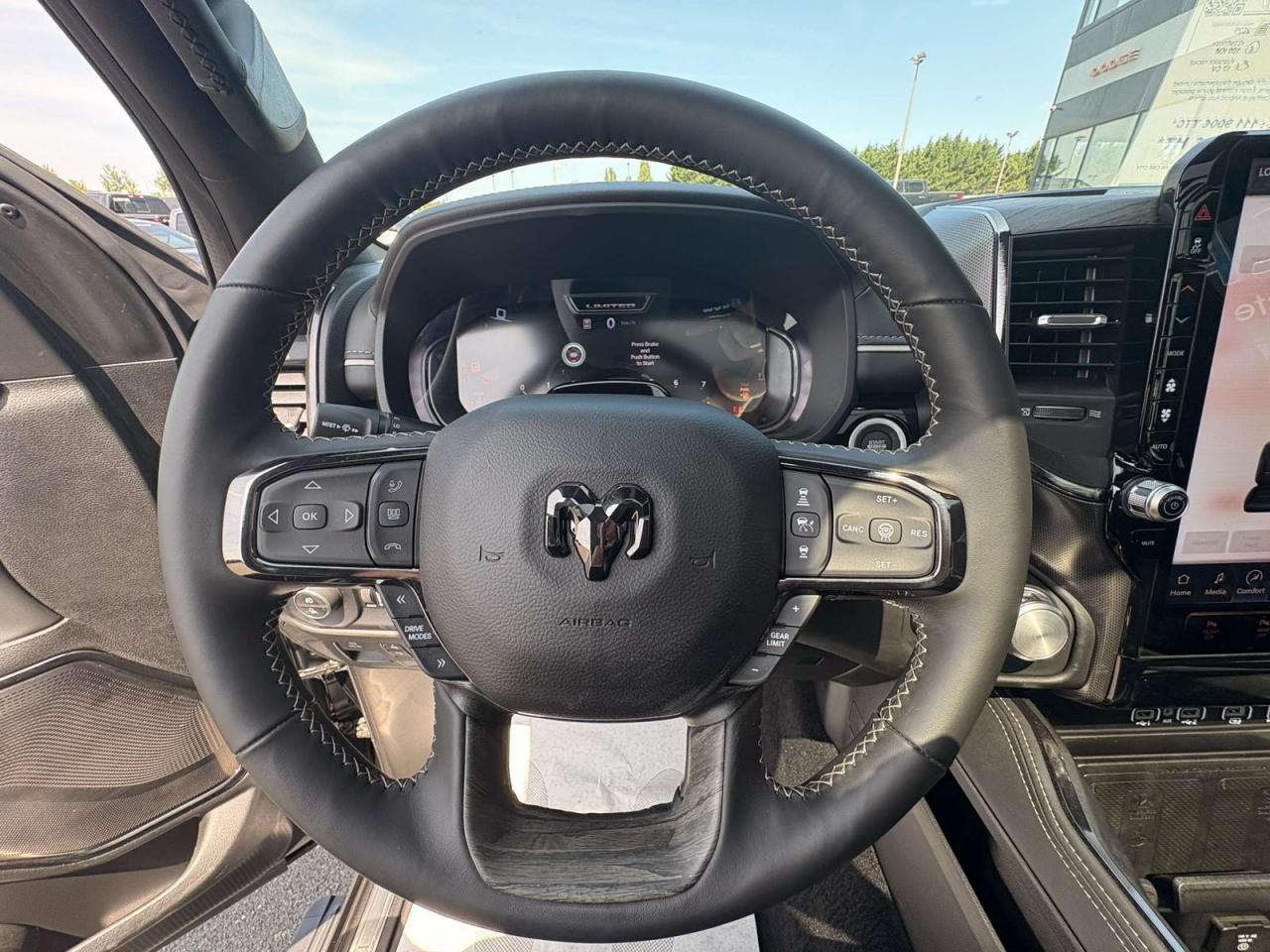 DODGE RAM 1500 CREW LIMITED NIGHT EDITION RAMBOX HAYON MULTI 2025