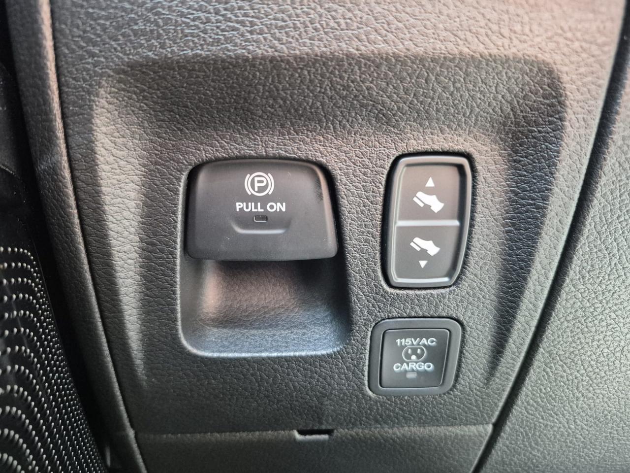 DODGE RAM 1500 CREW LIMITED NIGHT EDITION RAMBOX HAYON MULTI 2025