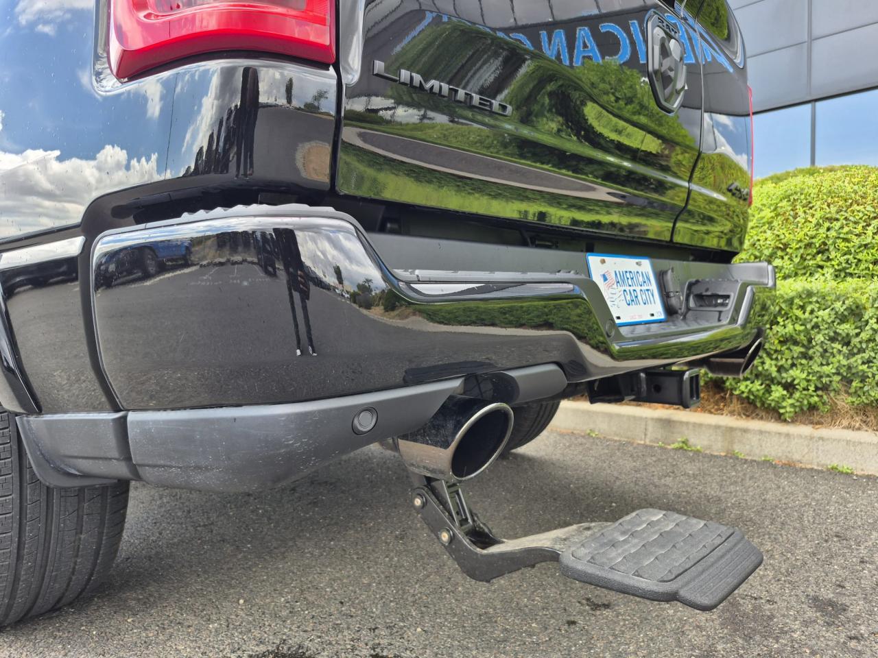 DODGE RAM 1500 CREW LIMITED NIGHT EDITION RAMBOX HAYON MULTI 2025
