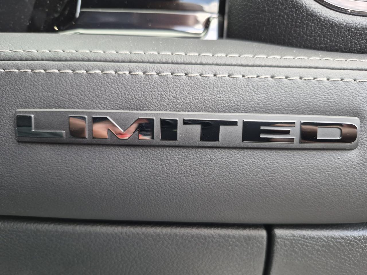 DODGE RAM 1500 CREW LIMITED NIGHT EDITION RAMBOX HAYON MULTI 2025