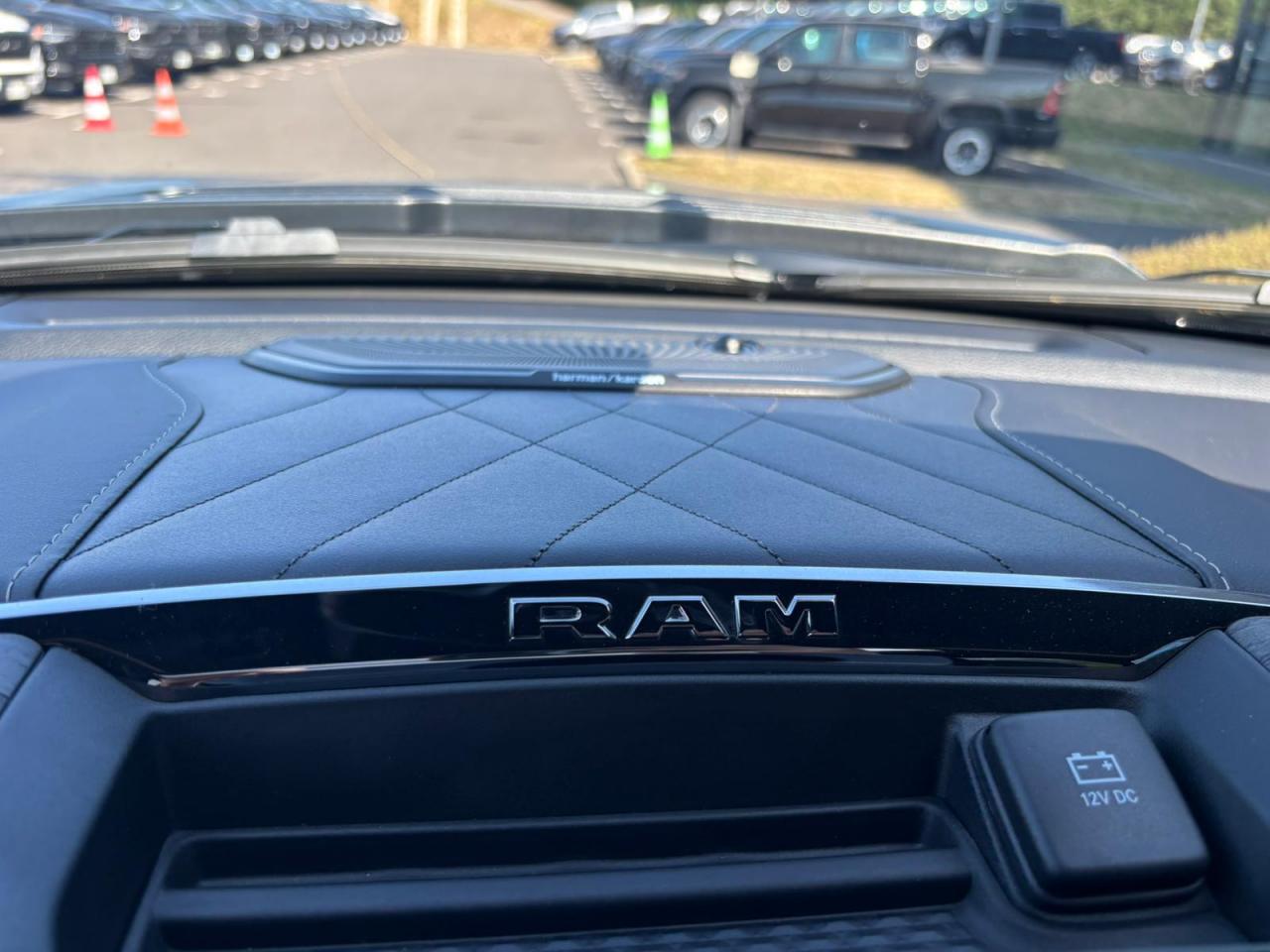DODGE RAM 1500 CREW LIMITED NIGHT EDITION RAMBOX HAYON MULTI 2025