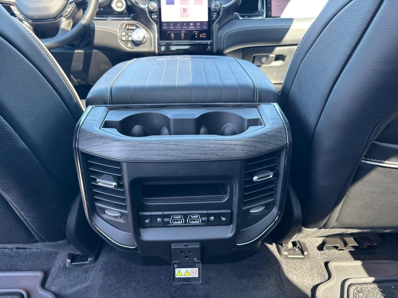 DODGE RAM 1500 CREW LIMITED NIGHT EDITION RAMBOX HAYON MULTI 2025