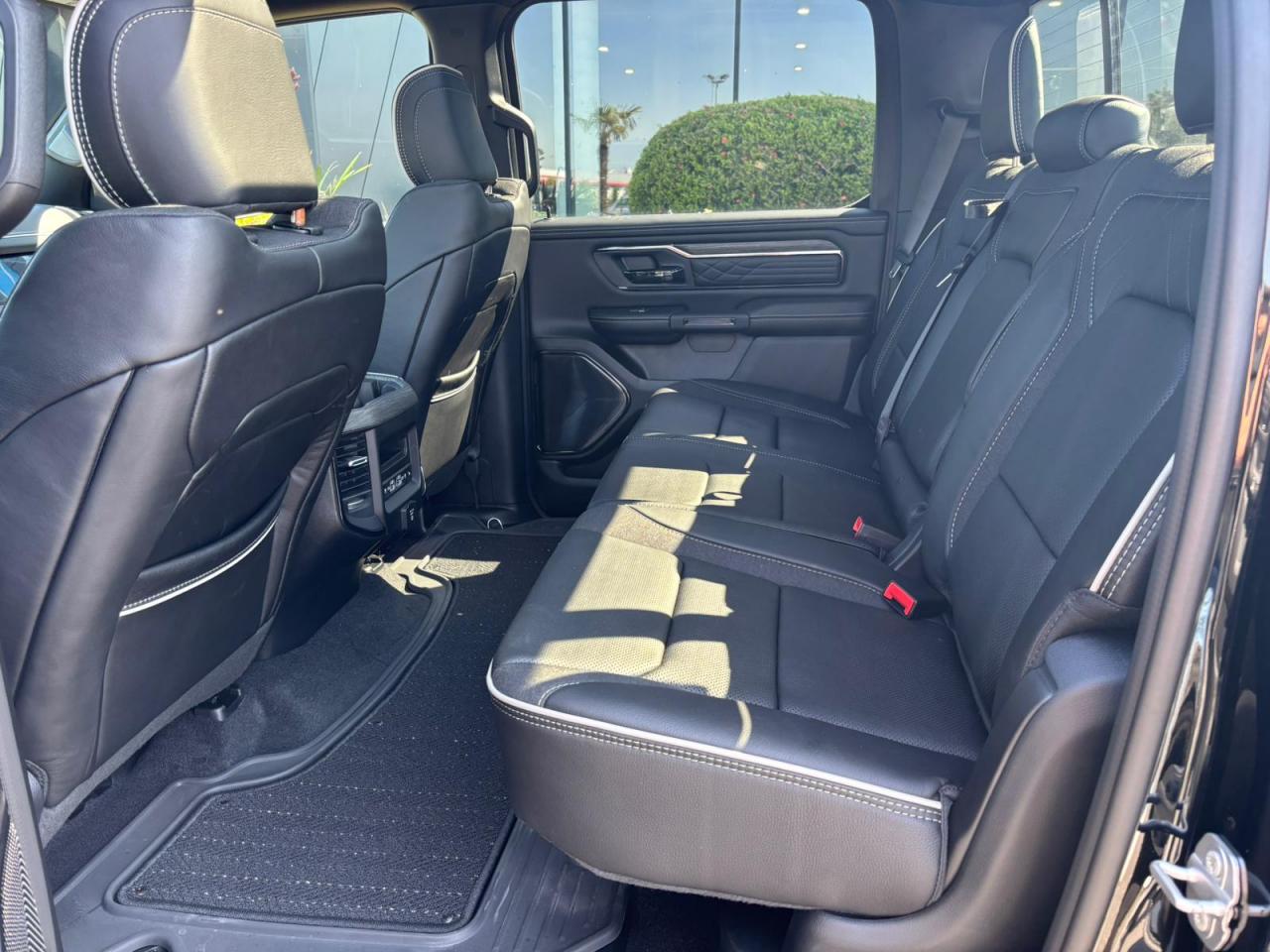 DODGE RAM 1500 CREW LIMITED NIGHT EDITION RAMBOX HAYON MULTI 2025