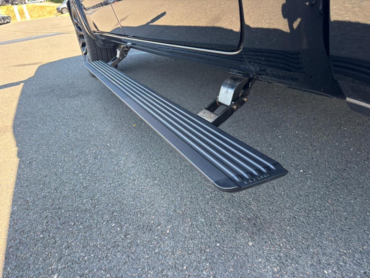 DODGE RAM 1500 CREW LIMITED NIGHT EDITION RAMBOX HAYON MULTI 2025