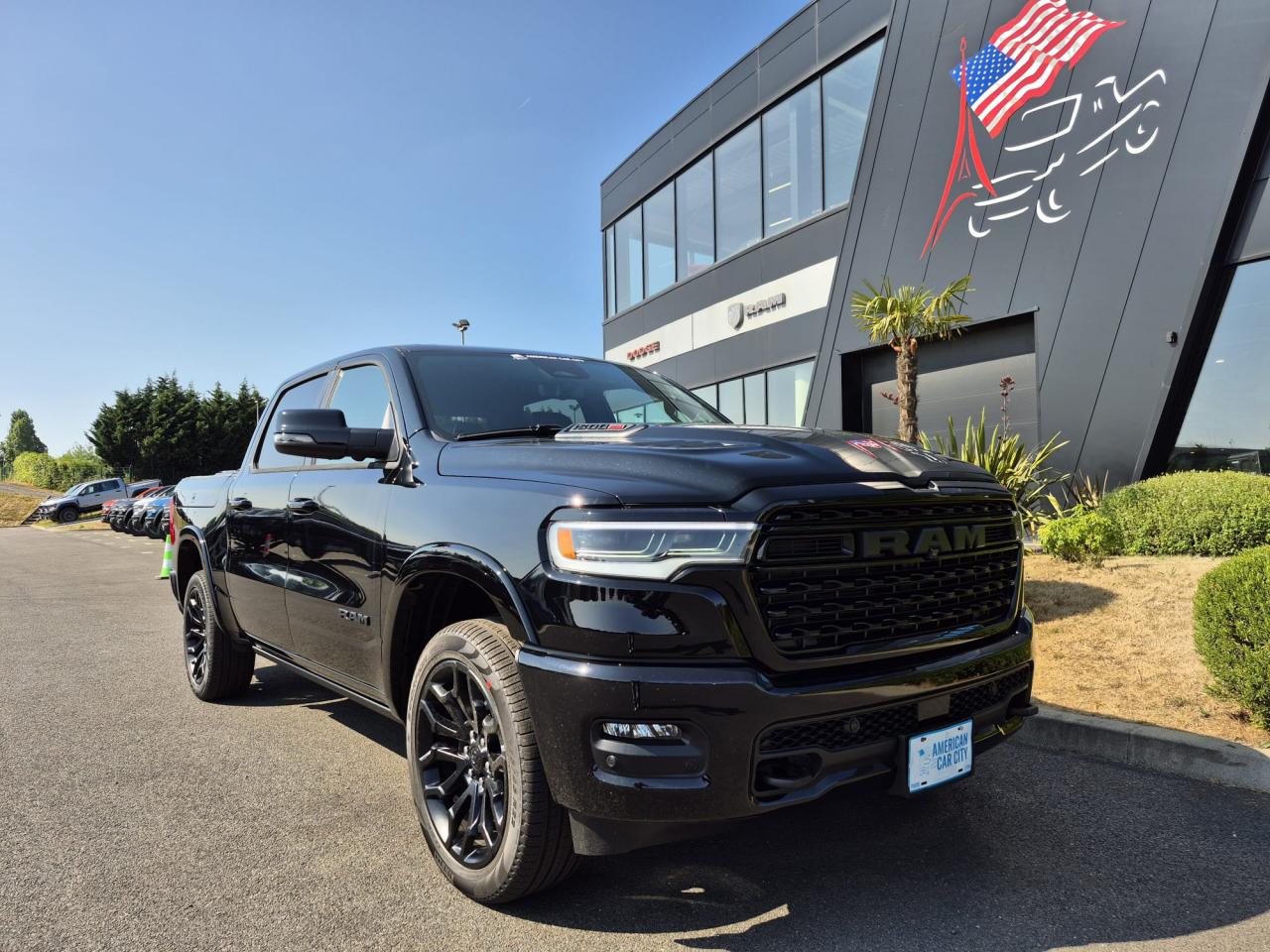 DODGE RAM 1500 CREW LIMITED NIGHT EDITION RAMBOX HAYON MULTI 2025