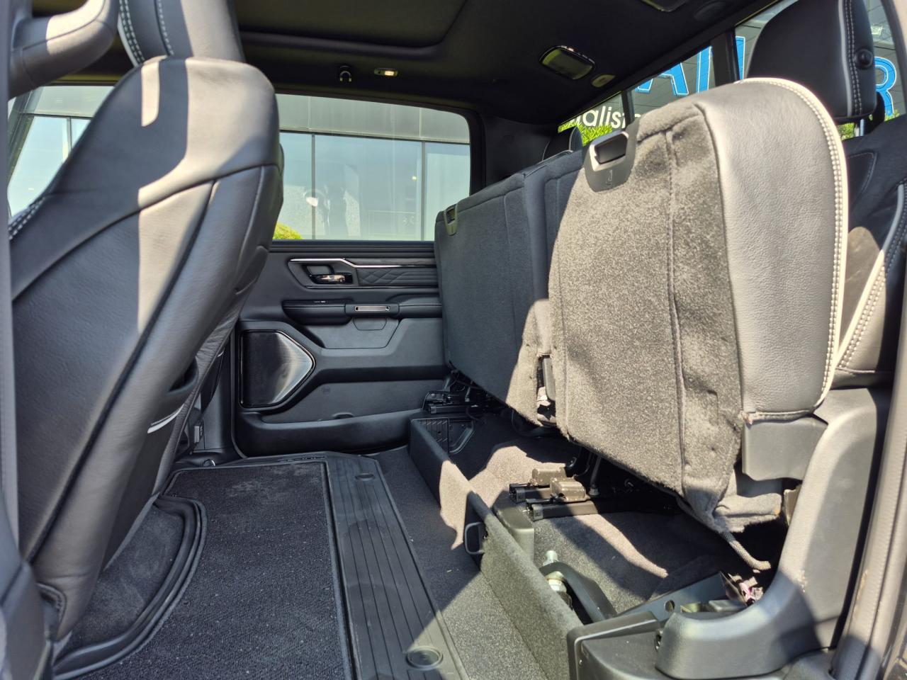 DODGE RAM 1500 CREW LIMITED NIGHT EDITION RAMBOX HAYON MULTI 2025