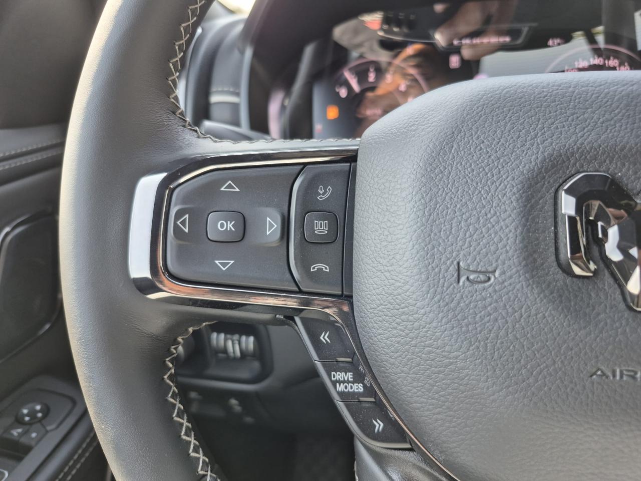 DODGE RAM 1500 CREW LIMITED NIGHT EDITION RAMBOX HAYON MULTI 2025