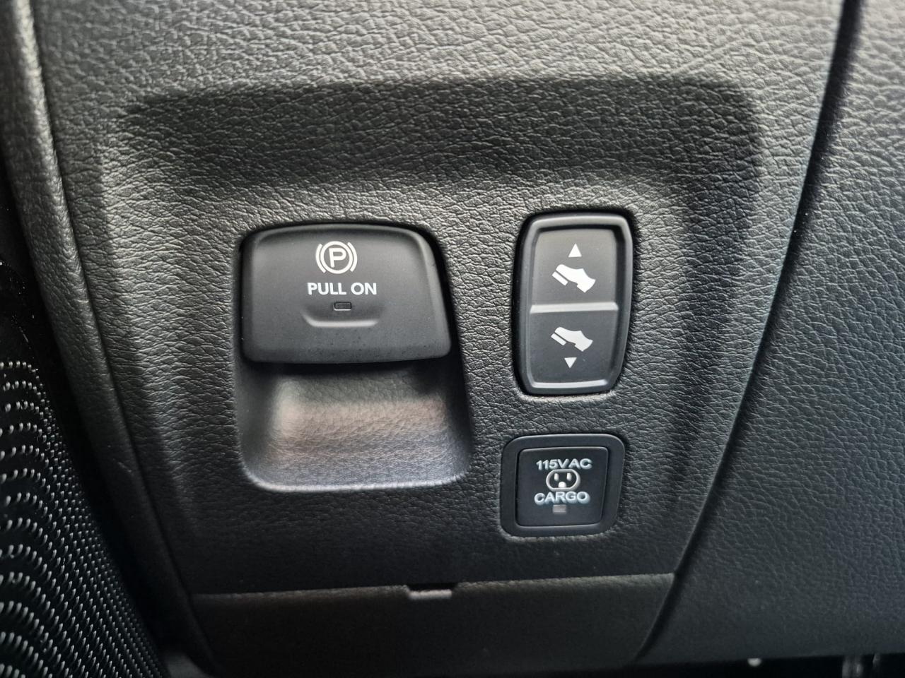 DODGE RAM 1500 CREW LIMITED NIGHT EDITION RAMBOX HAYON MULTI 2025