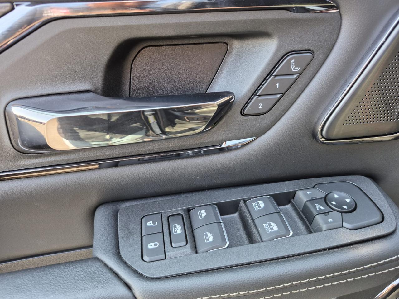 DODGE RAM 1500 CREW LIMITED NIGHT EDITION RAMBOX HAYON MULTI 2025