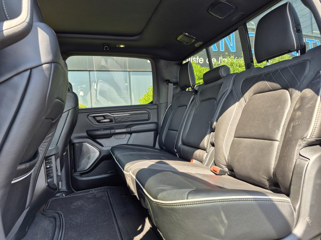 DODGE RAM 1500 CREW LIMITED NIGHT EDITION RAMBOX HAYON MULTI 2025