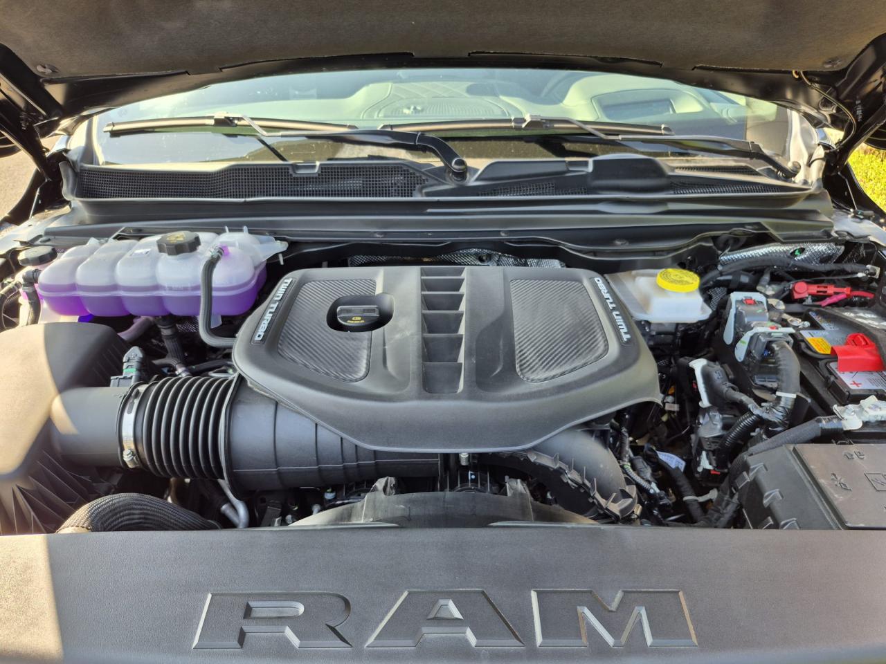 DODGE RAM 1500 CREW LIMITED NIGHT EDITION RAMBOX HAYON MULTI 2025