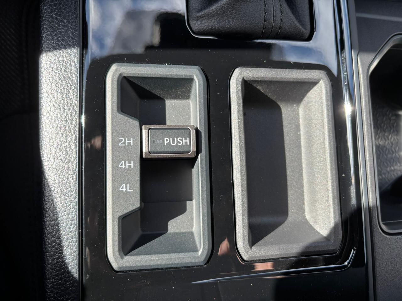 TOYOTA TUNDRA Crewmax SR