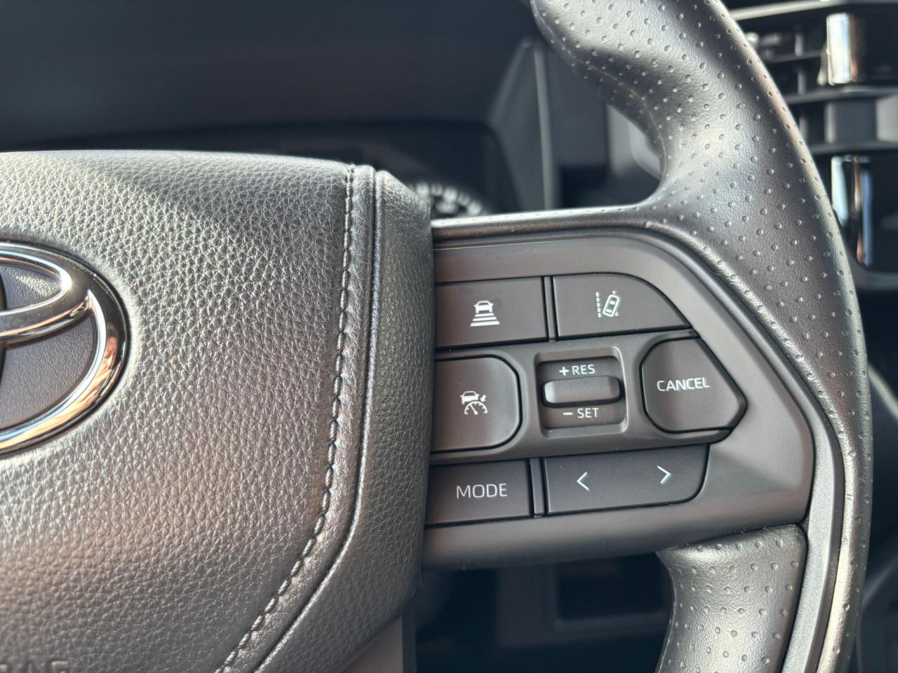 TOYOTA TUNDRA Crewmax SR