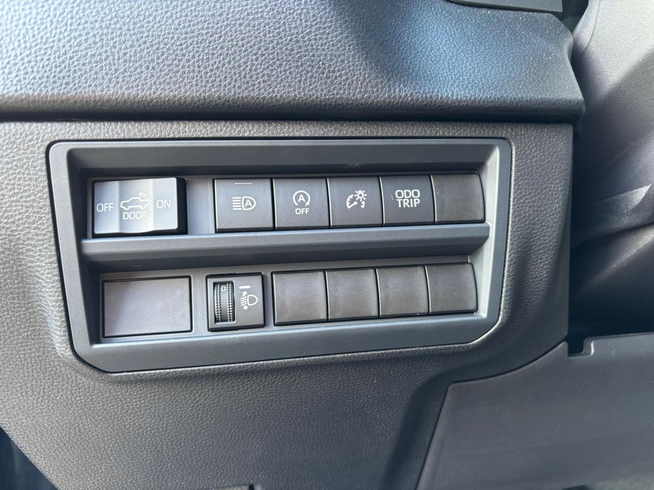 TOYOTA TUNDRA Crewmax SR