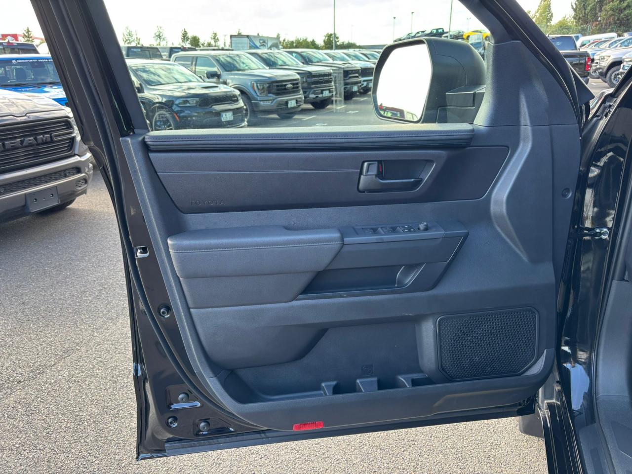 TOYOTA TUNDRA Crewmax SR